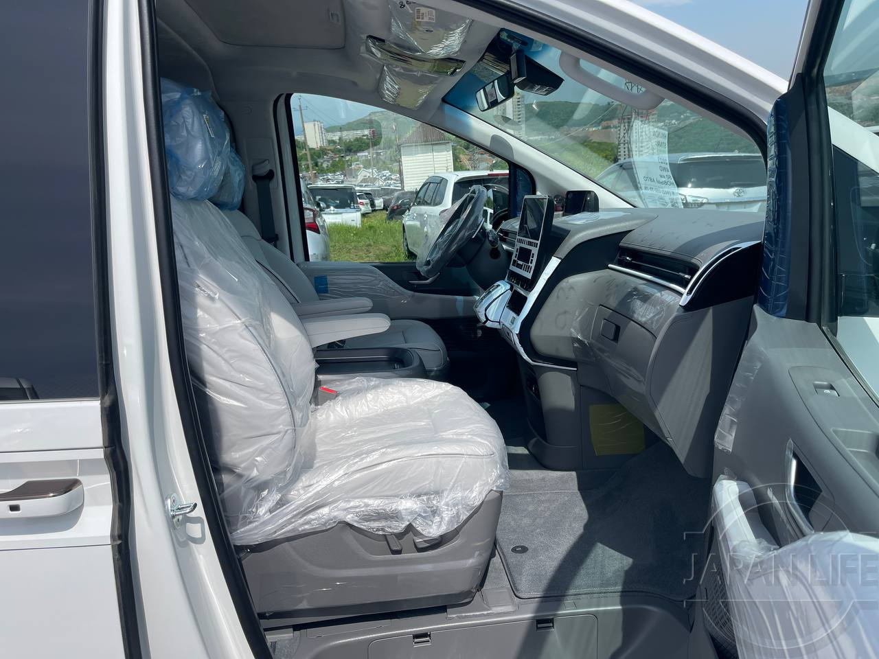 Фото Hyundai Staria - Japan Life 