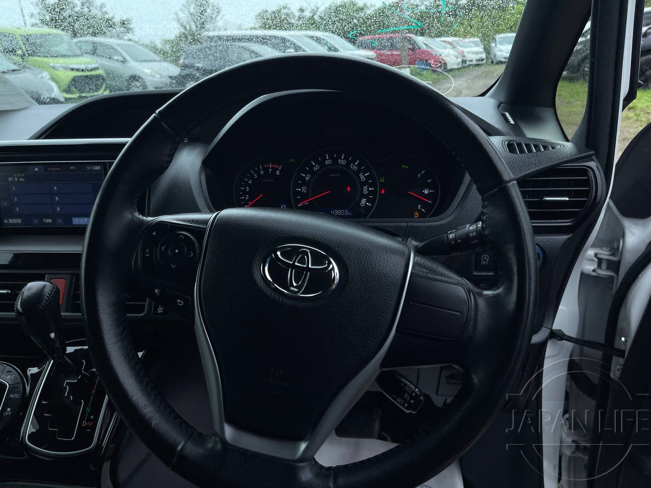 Фото Toyota Noah - Japan Life 