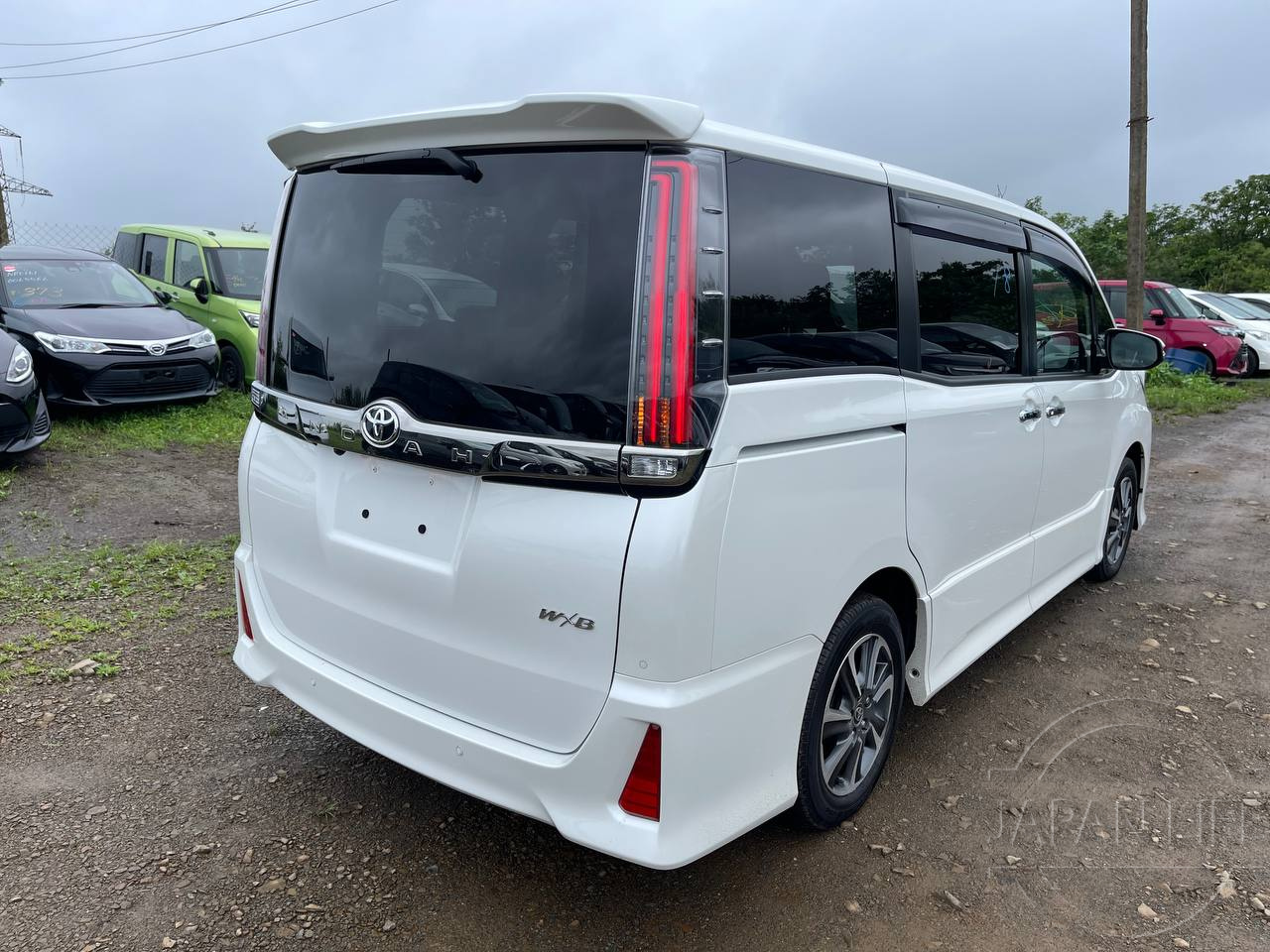 Фото Toyota Noah - Japan Life 