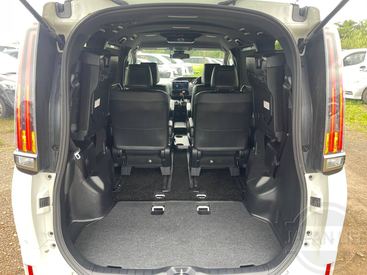 Фото Toyota Esquire - Japan Life 