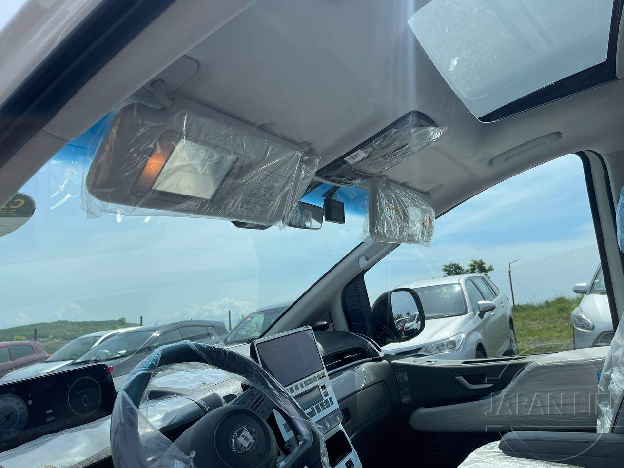 Фото Hyundai Staria - Japan Life 