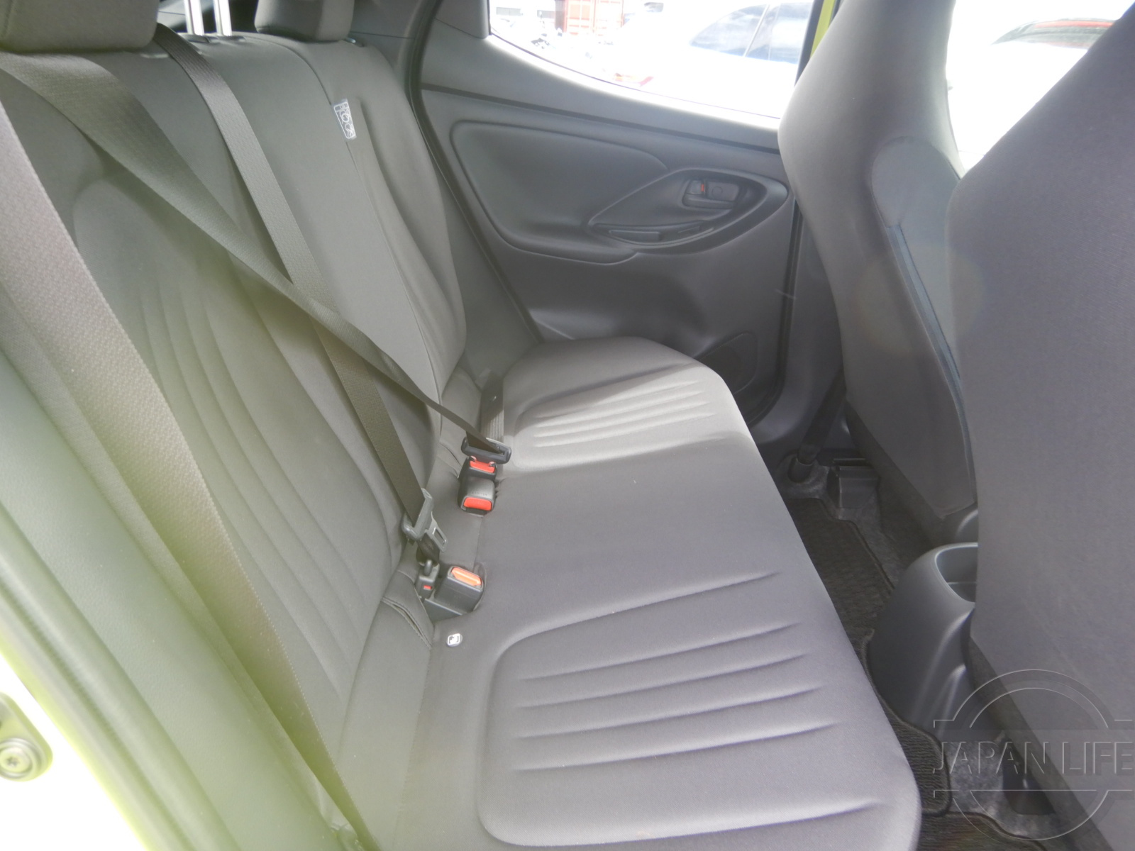 Фото Toyota Yaris - Japan Life 