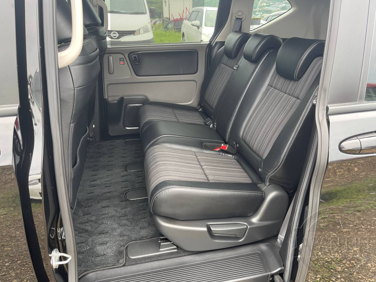 Фото Honda Freed - Japan Life 