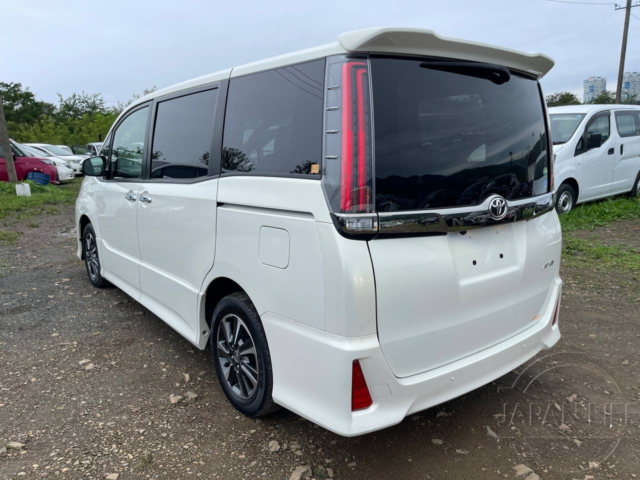 Фото Toyota Noah - Japan Life 