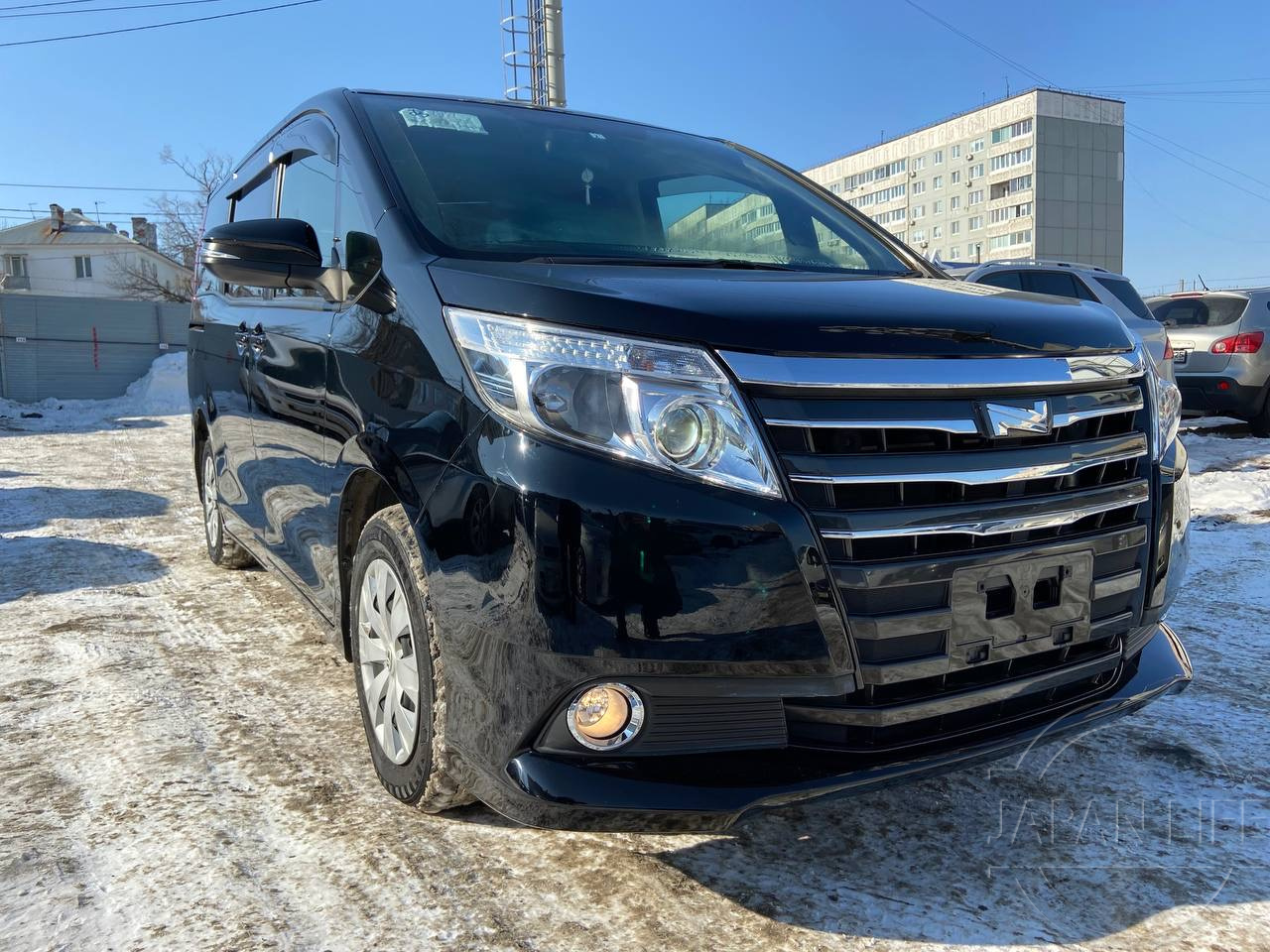 Фото Toyota Noah 2.0 X - Japan Life 