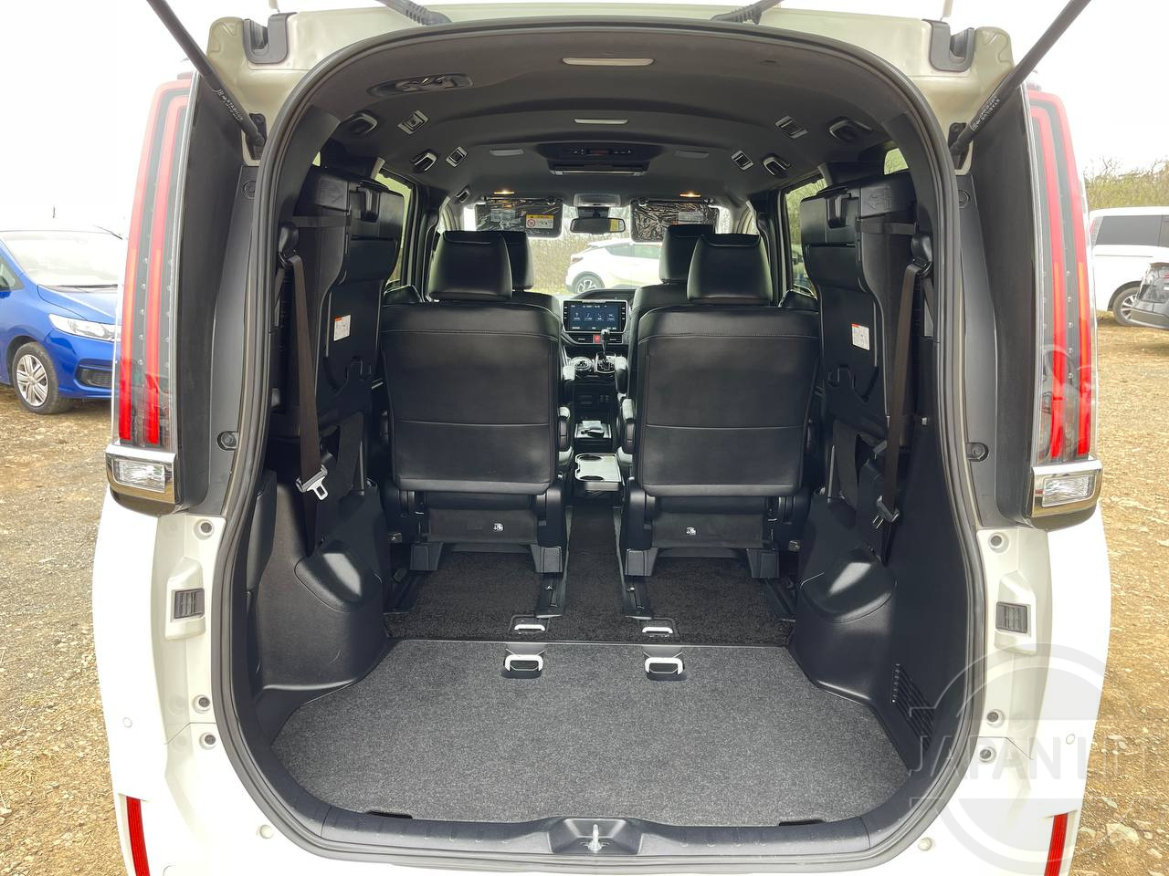 Фото Toyota Esquire - Japan Life 