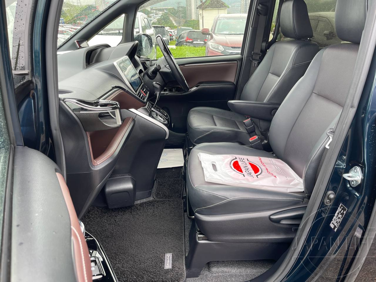 Фото Toyota Esquire - Japan Life 