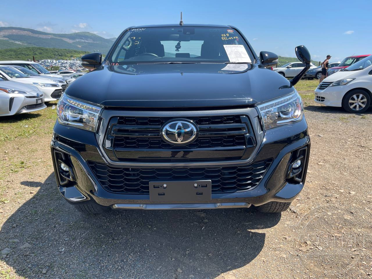 Фото Toyota Hilux - Japan Life 