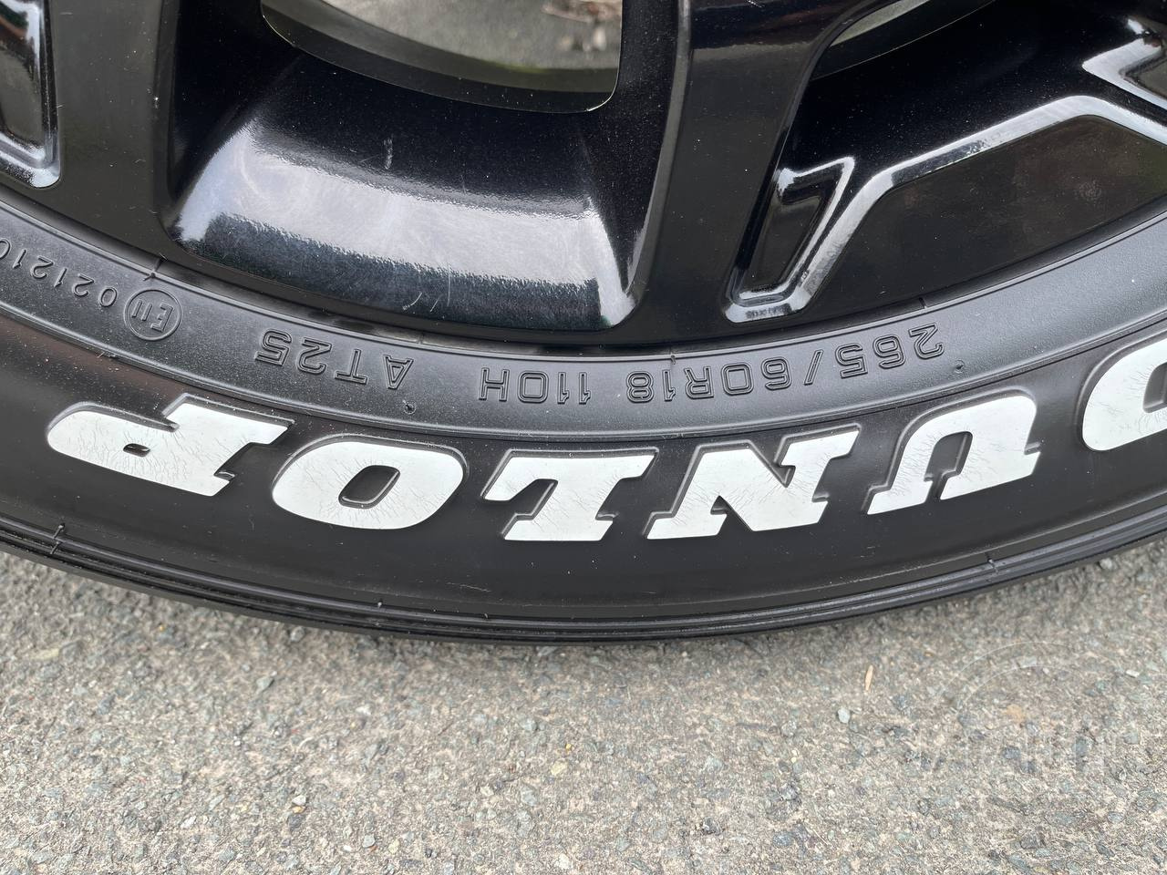 Фото Toyota Hilux - Japan Life 