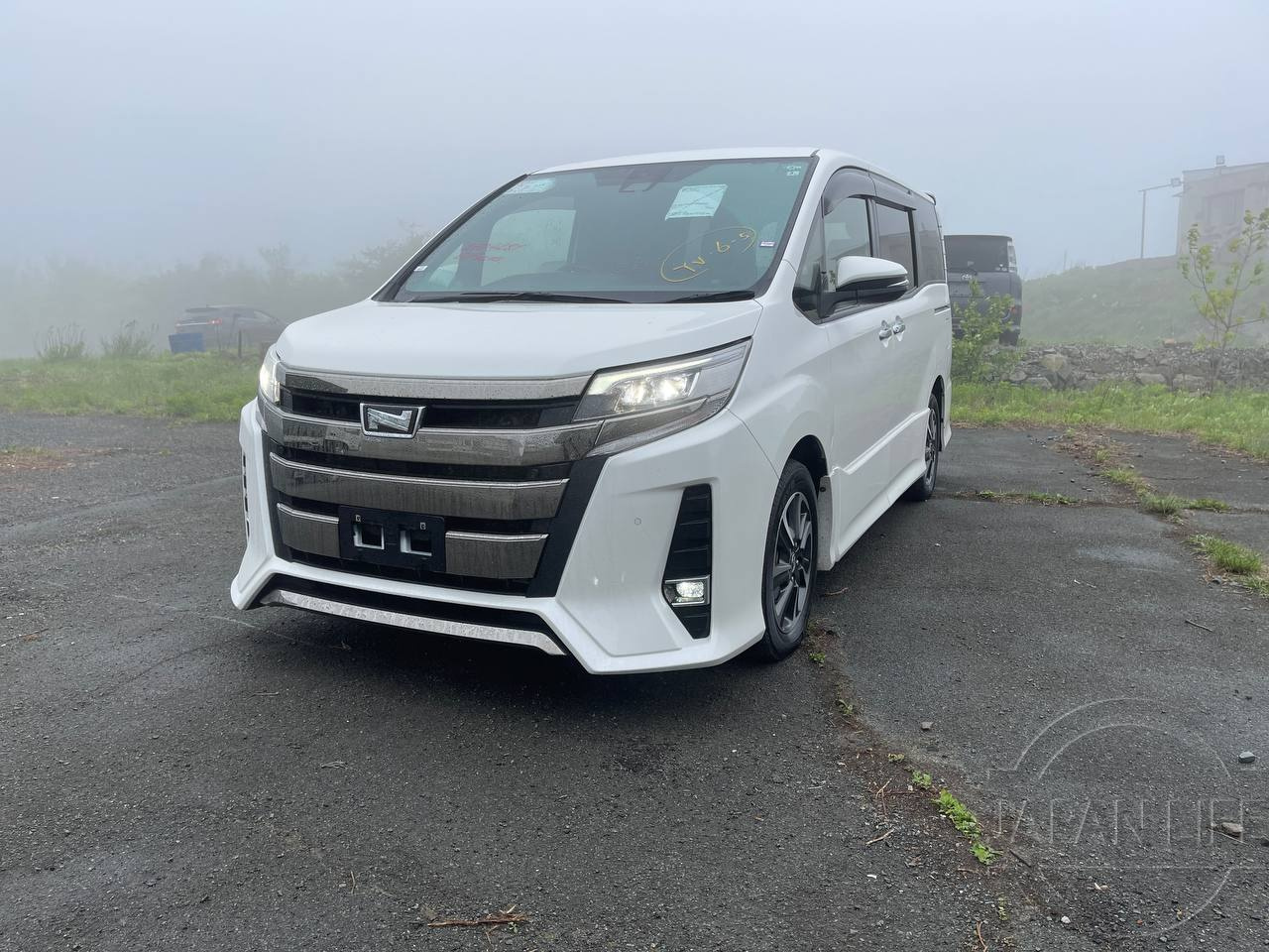 Фото Toyota Noah - Japan Life 