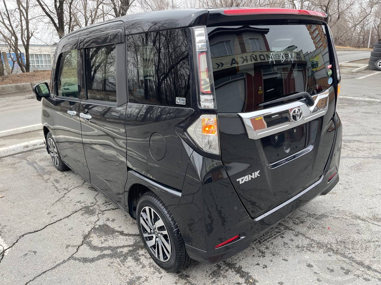 Фото Toyota Tank - Japan Life 