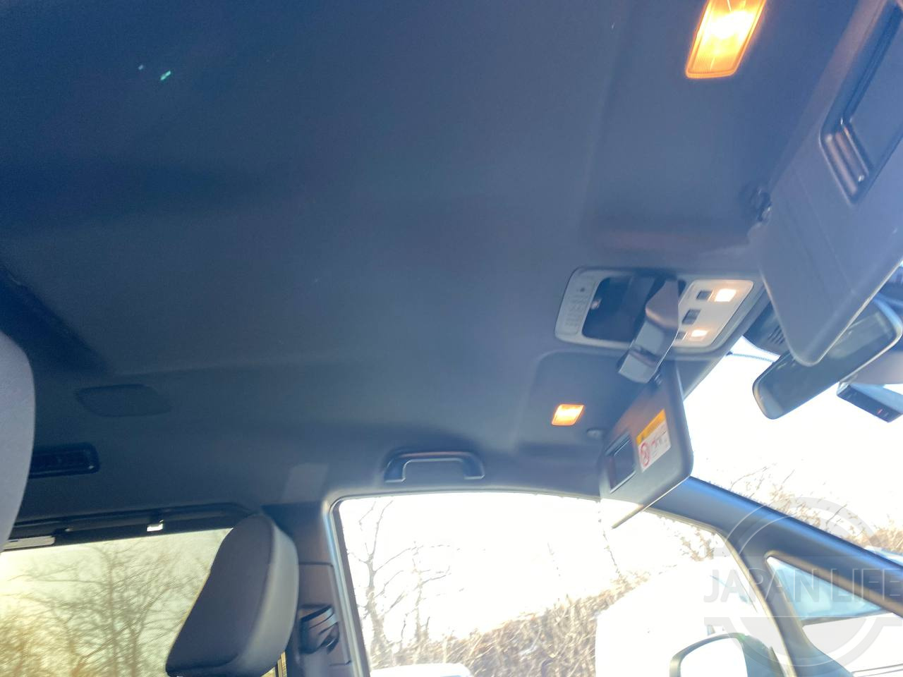 Фото Toyota Voxy - Japan Life 