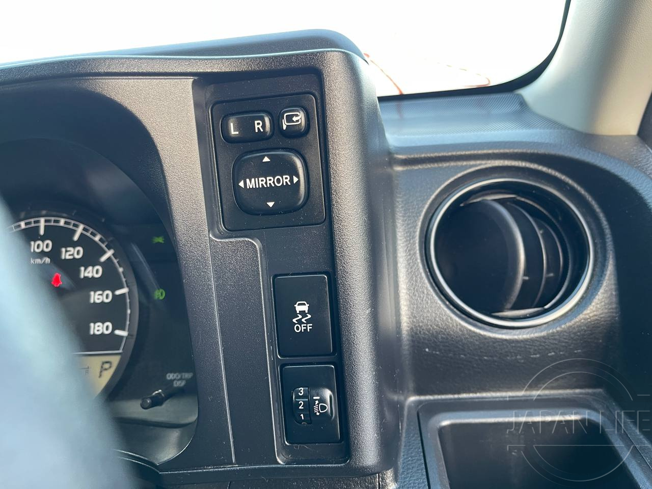 Фото Toyota Succeed - Japan Life 