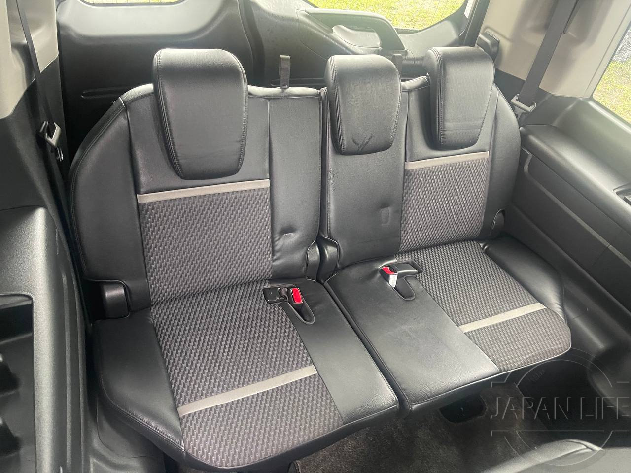 Фото Honda Stepwgn - Japan Life 