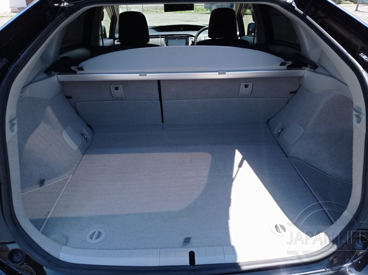 Фото Toyota Prius - Japan Life 