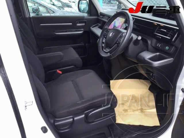 Фото Honda Stepwgn - Japan Life 