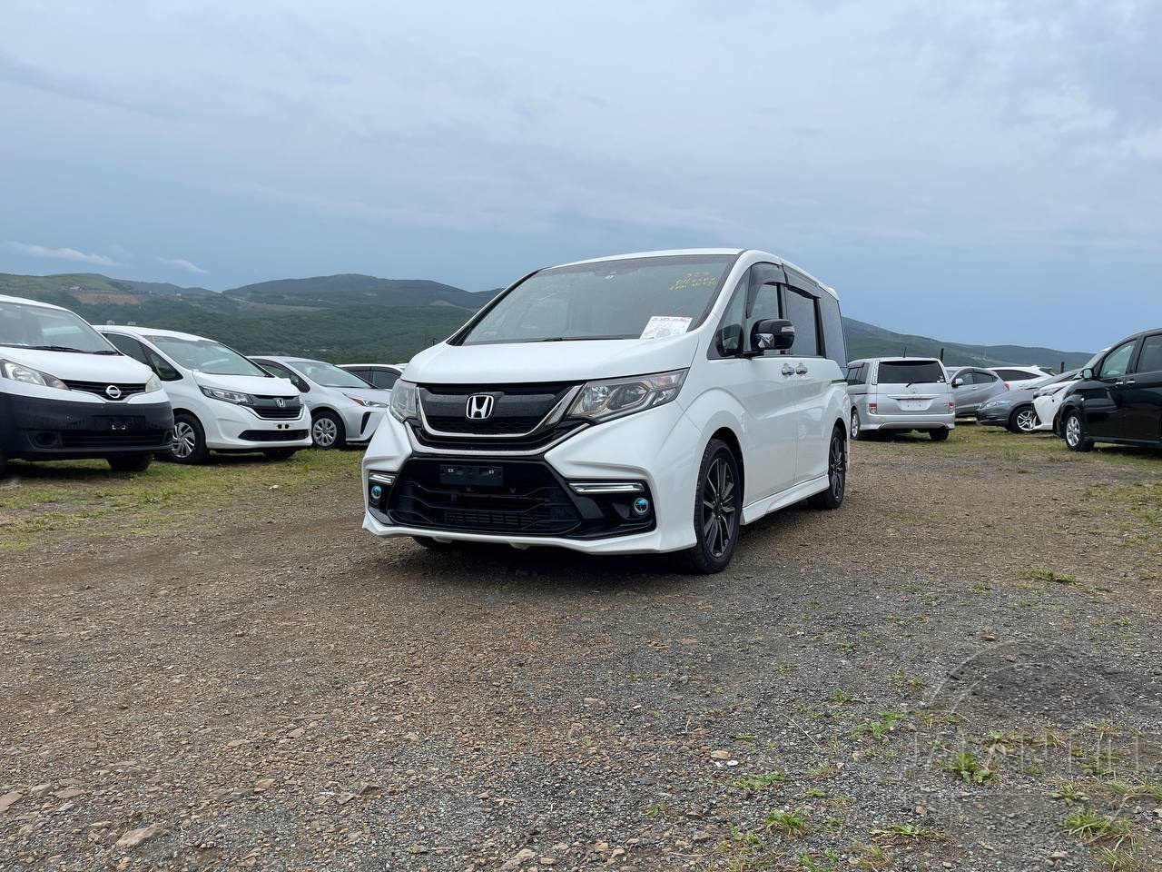 Фото Honda Stepwgn - Japan Life 