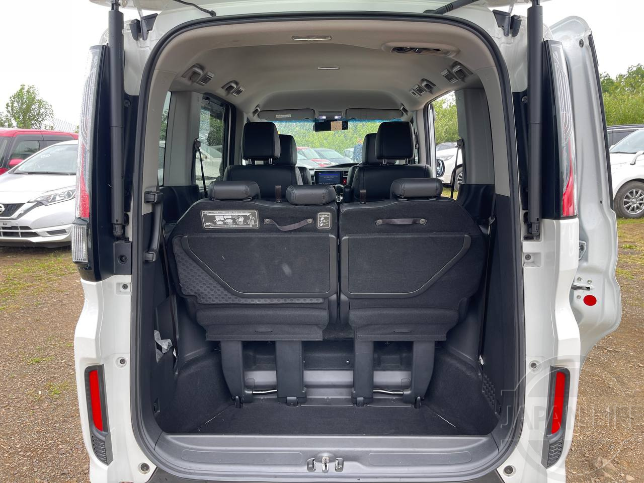 Фото Honda Stepwgn - Japan Life 