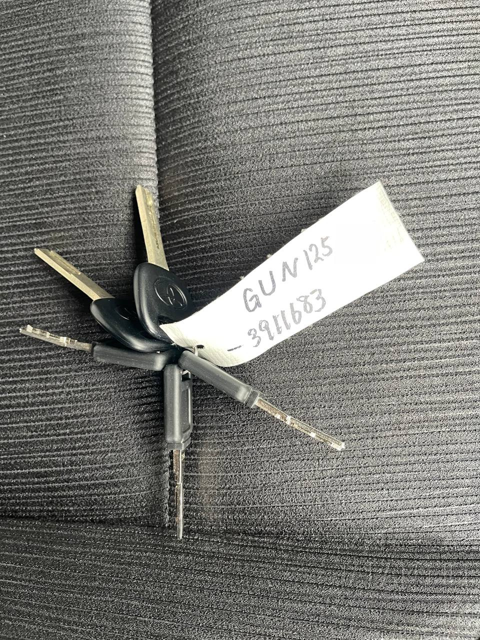 Фото Toyota Hilux - Japan Life 