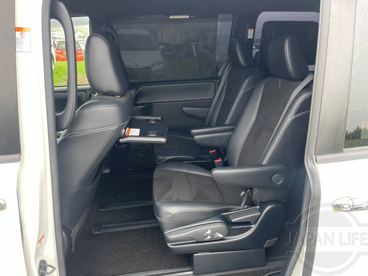 Фото Toyota Noah - Japan Life 