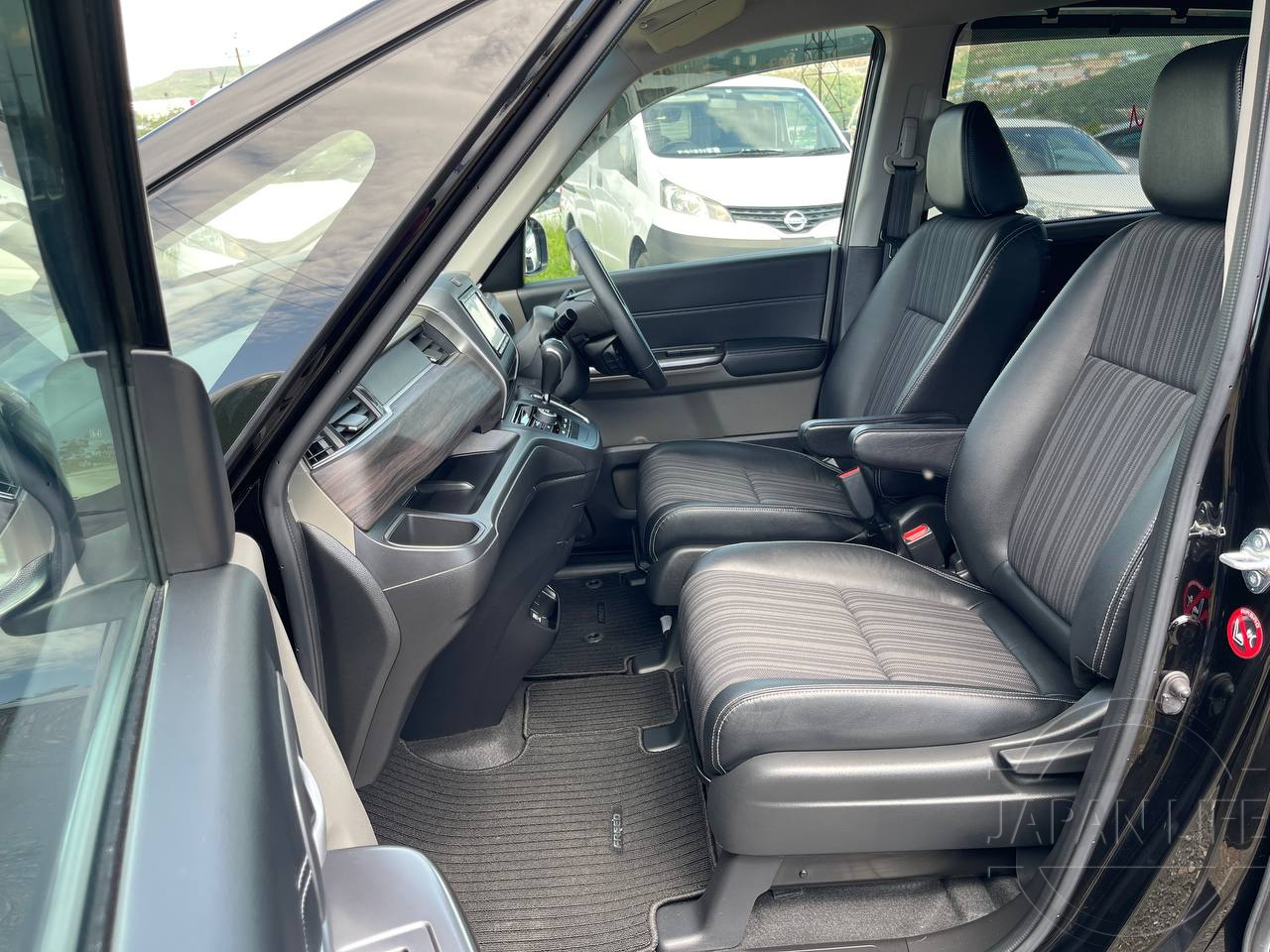 Фото Honda Freed - Japan Life 