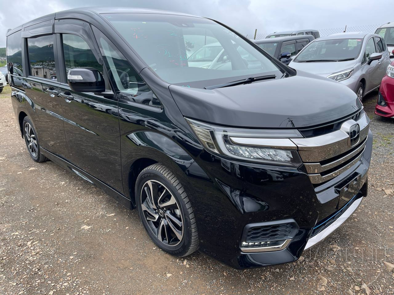 Фото Honda Stepwgn - Japan Life 