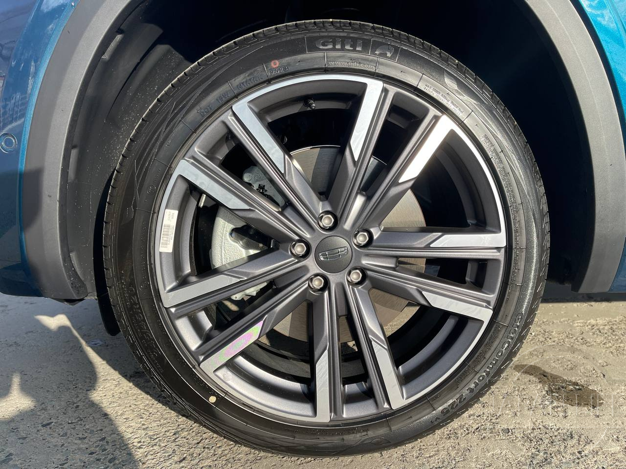 Фото Geely Monjaro - Japan Life 