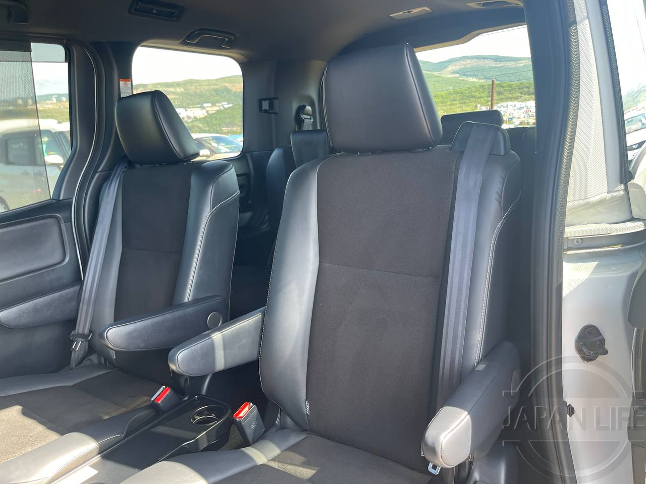 Фото Toyota Noah - Japan Life 