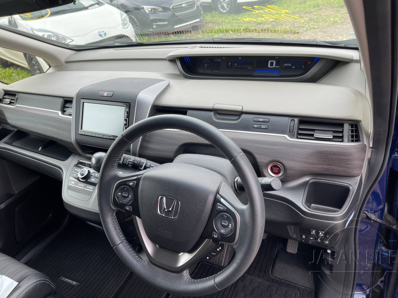 Фото Honda Freed - Japan Life 