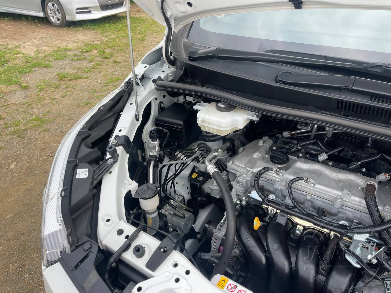 Фото Toyota Voxy - Japan Life 