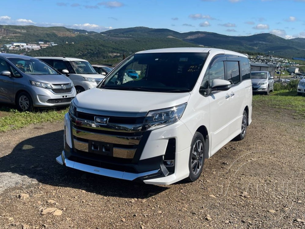 Фото Toyota Noah - Japan Life 