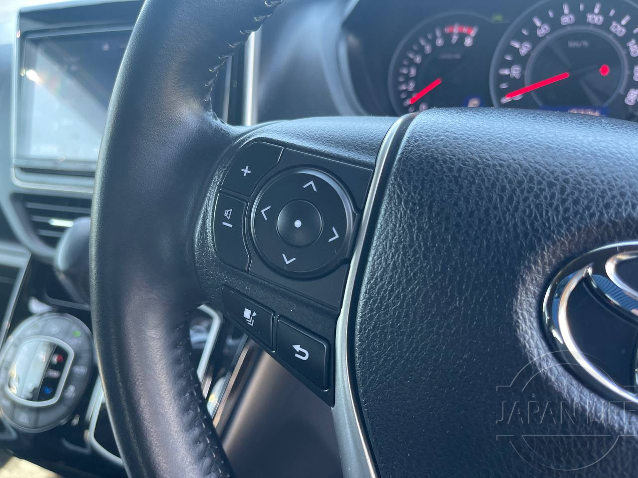 Фото Toyota Noah - Japan Life 