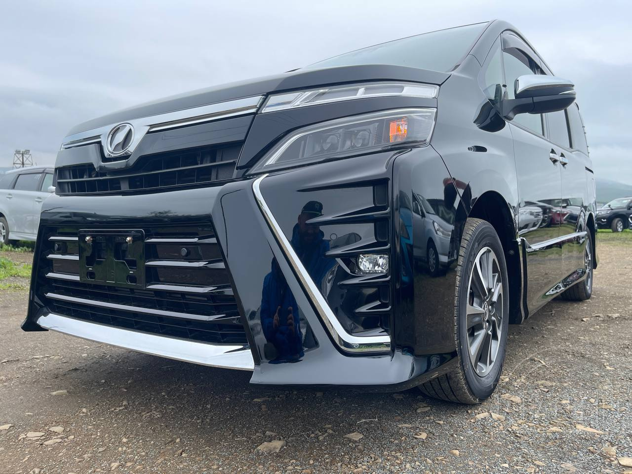 Фото Toyota Voxy - Japan Life 