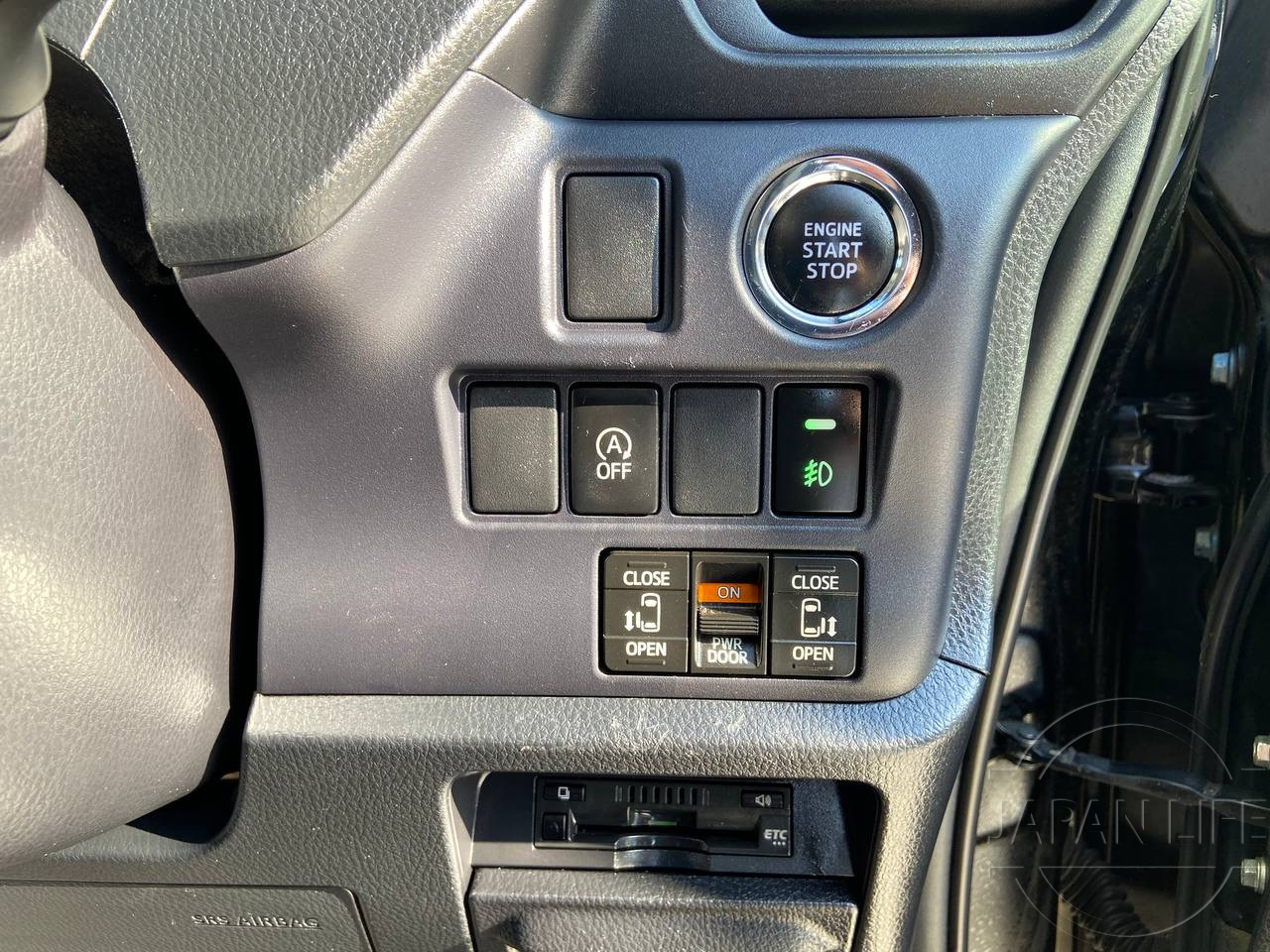 Фото Toyota Noah 2.0 X - Japan Life 