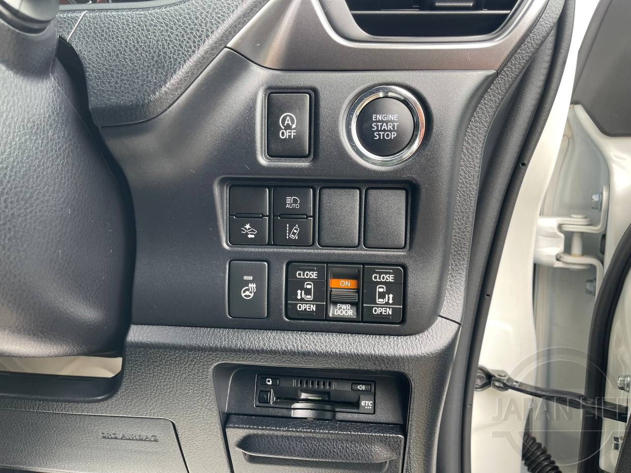 Фото Toyota Esquire - Japan Life 