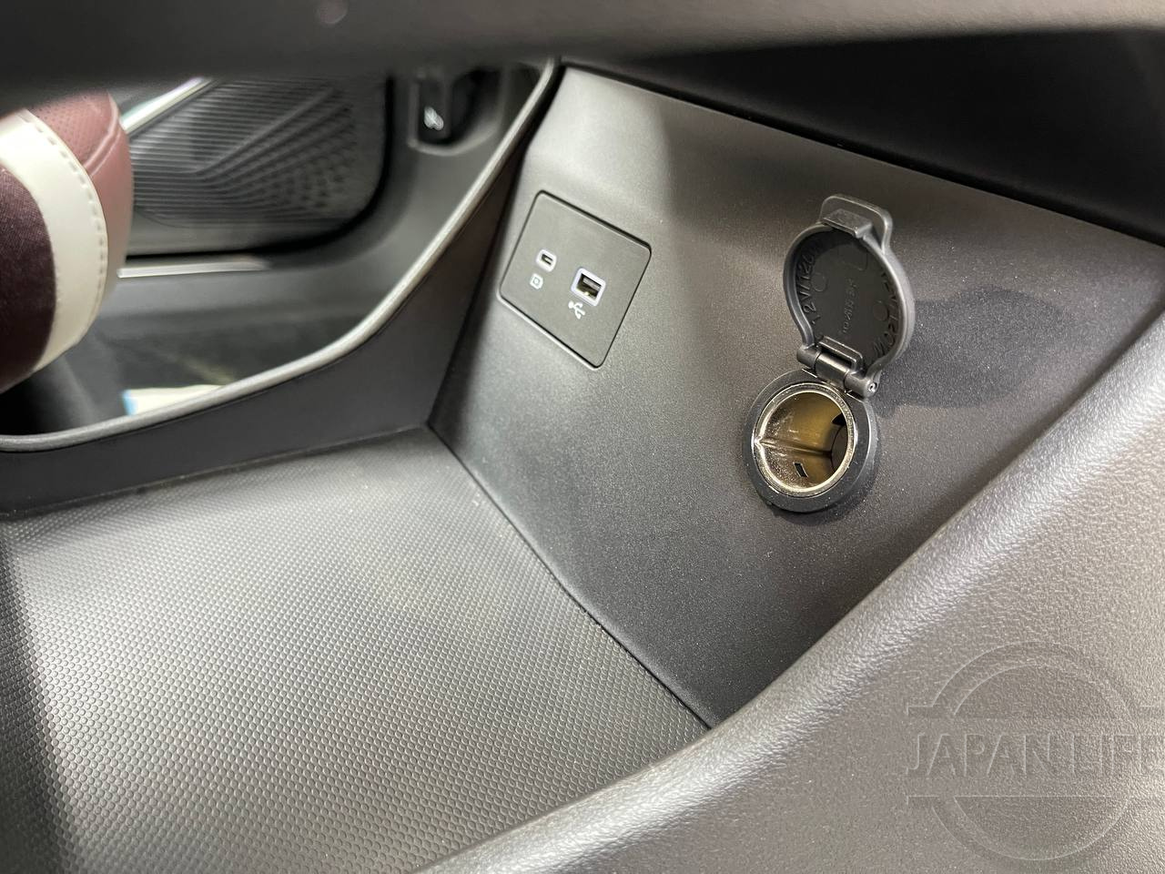 Фото Geely Monjaro - Japan Life 