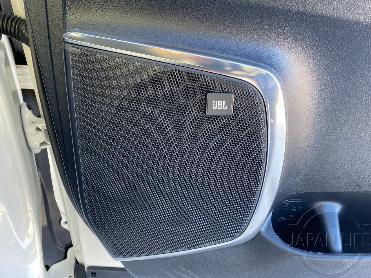 Фото Toyota Alphard - Japan Life 