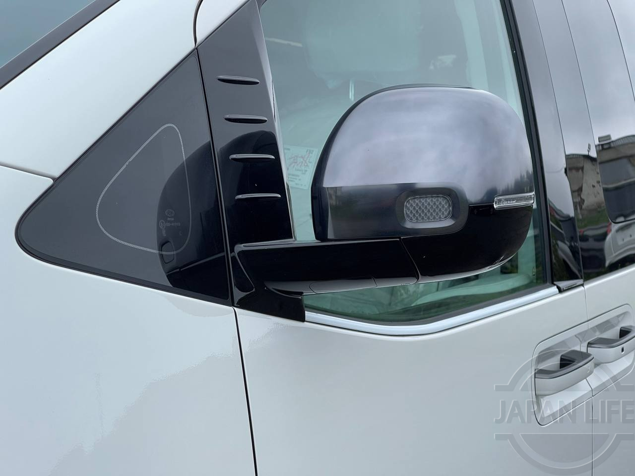 Фото Hyundai Staria - Japan Life 