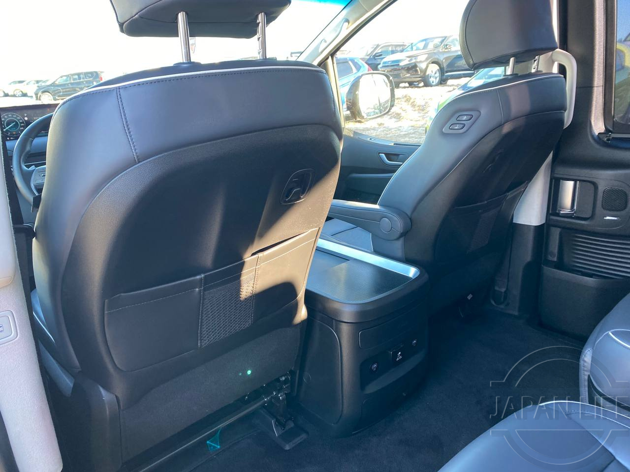 Фото Hyundai Staria - Japan Life 