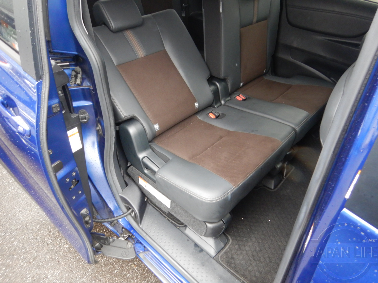 Фото Toyota Sienta - Japan Life 