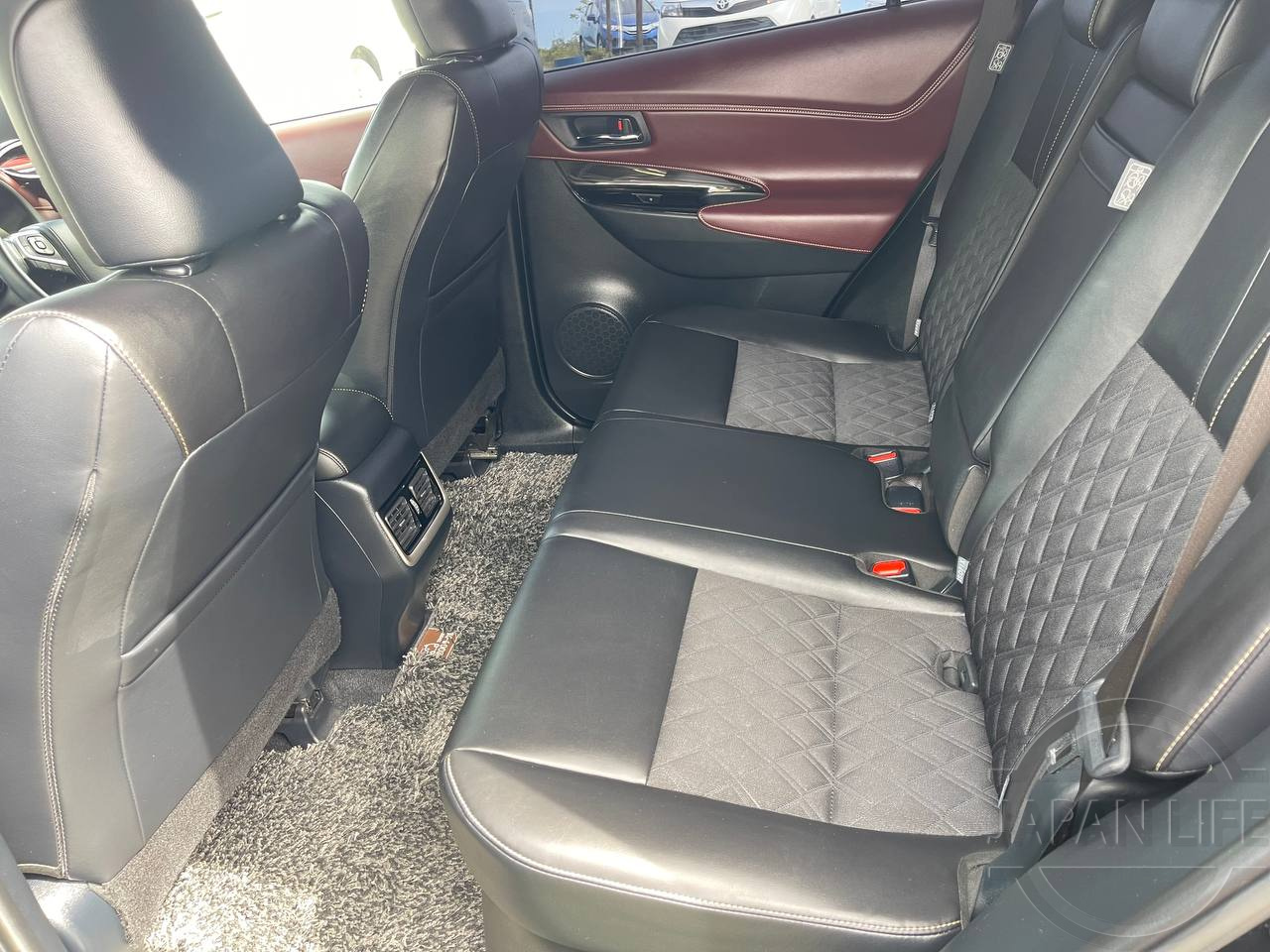 Фото Toyota Harrier - Japan Life 