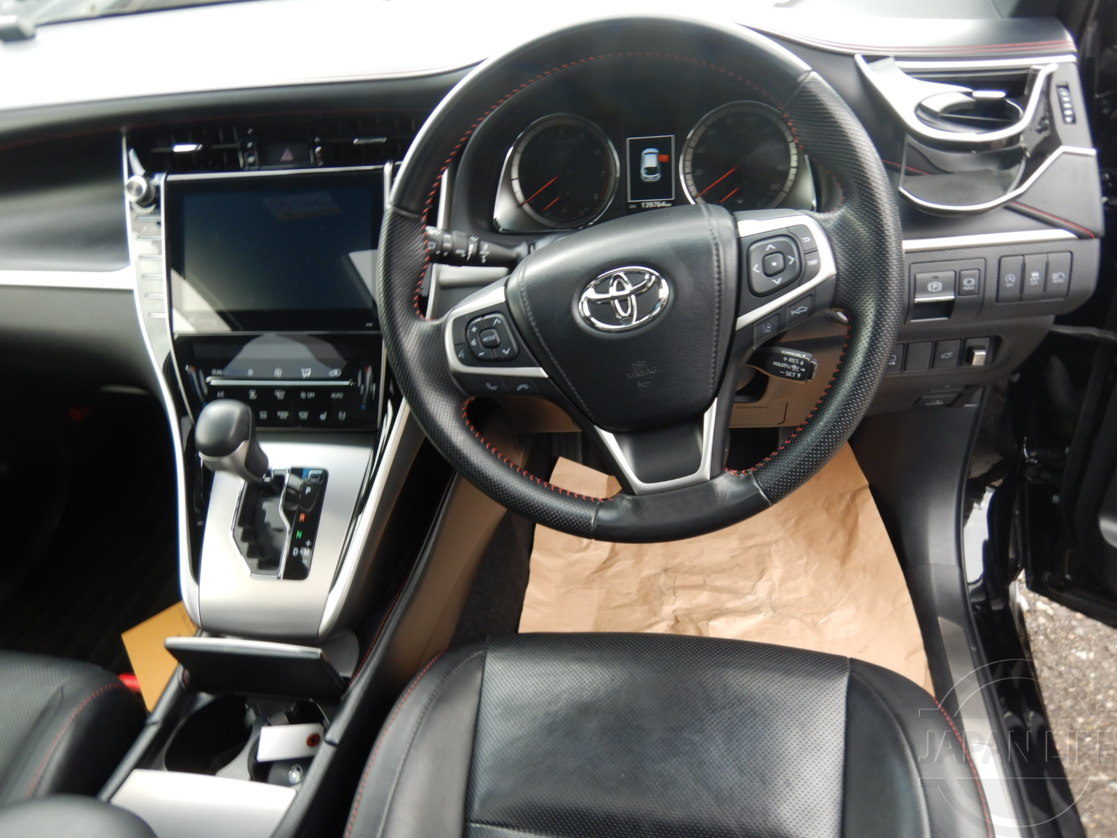 Фото Toyota Harrier Metal and Leather Package - Japan Life 