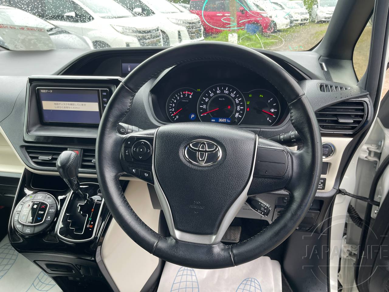 Фото Toyota Noah - Japan Life 