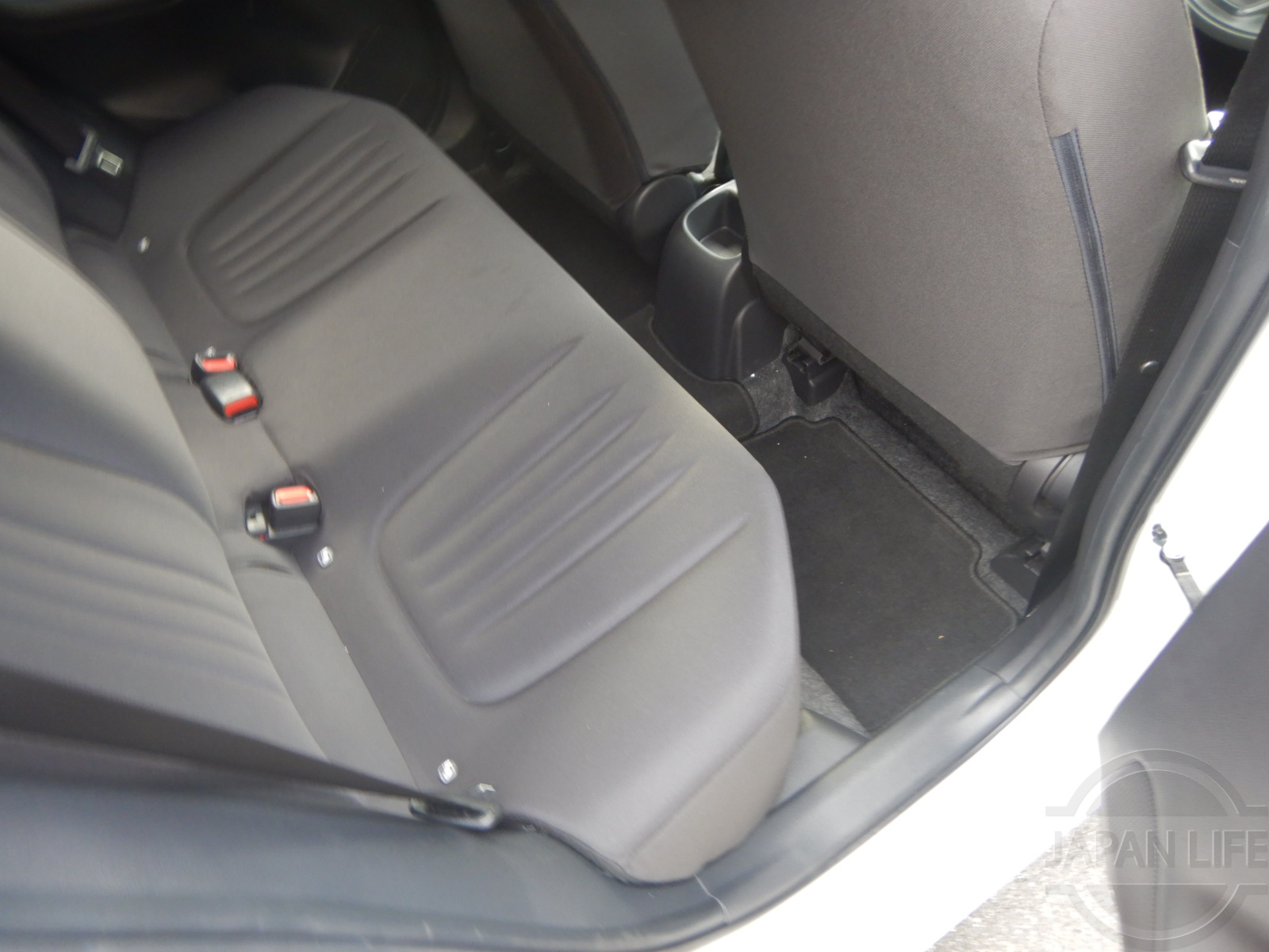 Фото Toyota Yaris - Japan Life 