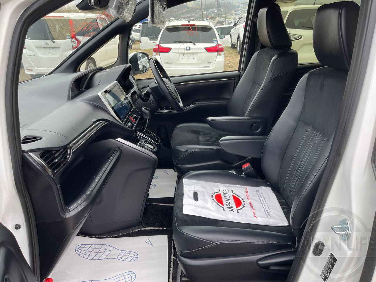 Фото Toyota Esquire - Japan Life 