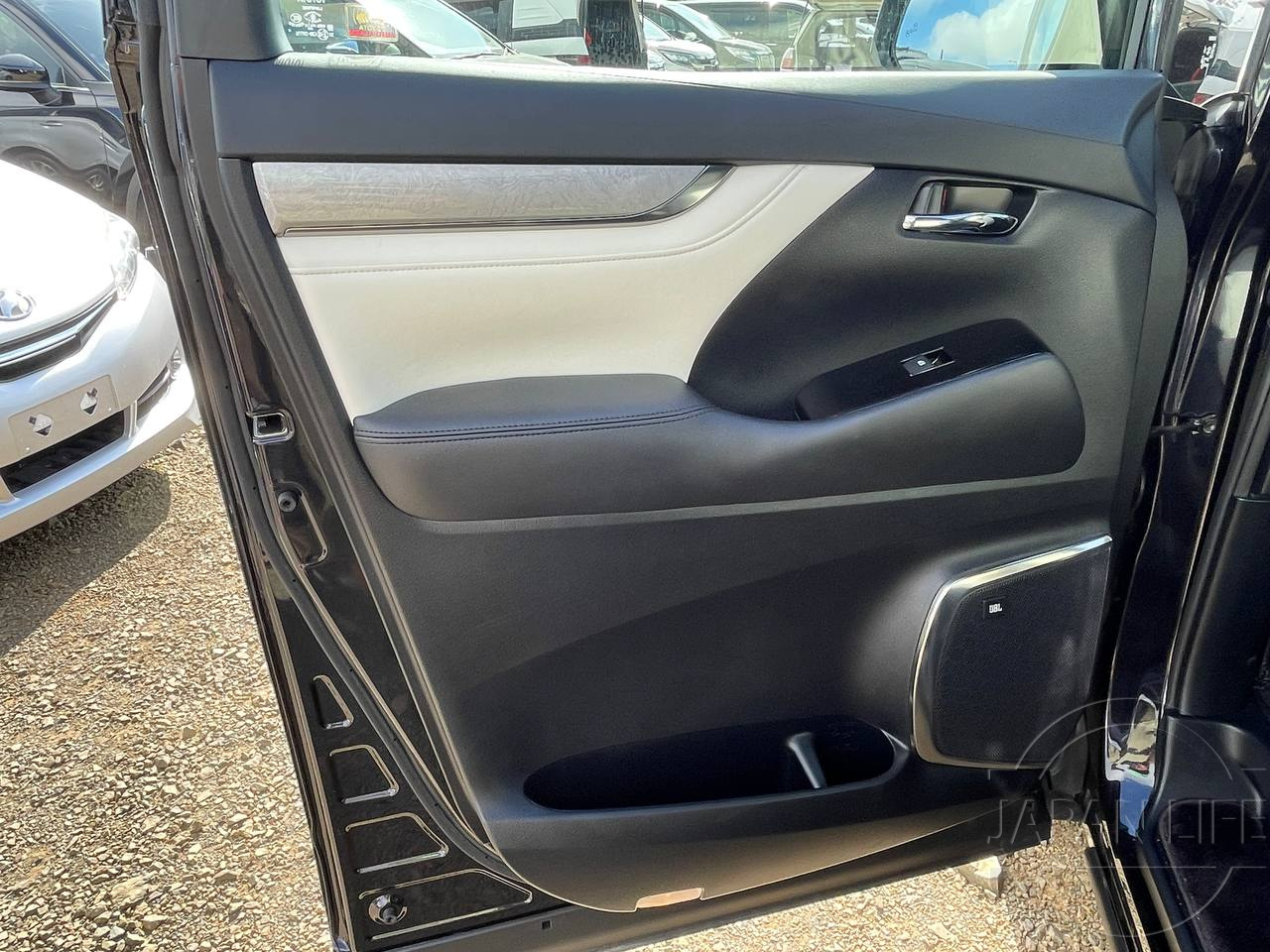 Фото Toyota Alphard - Japan Life 