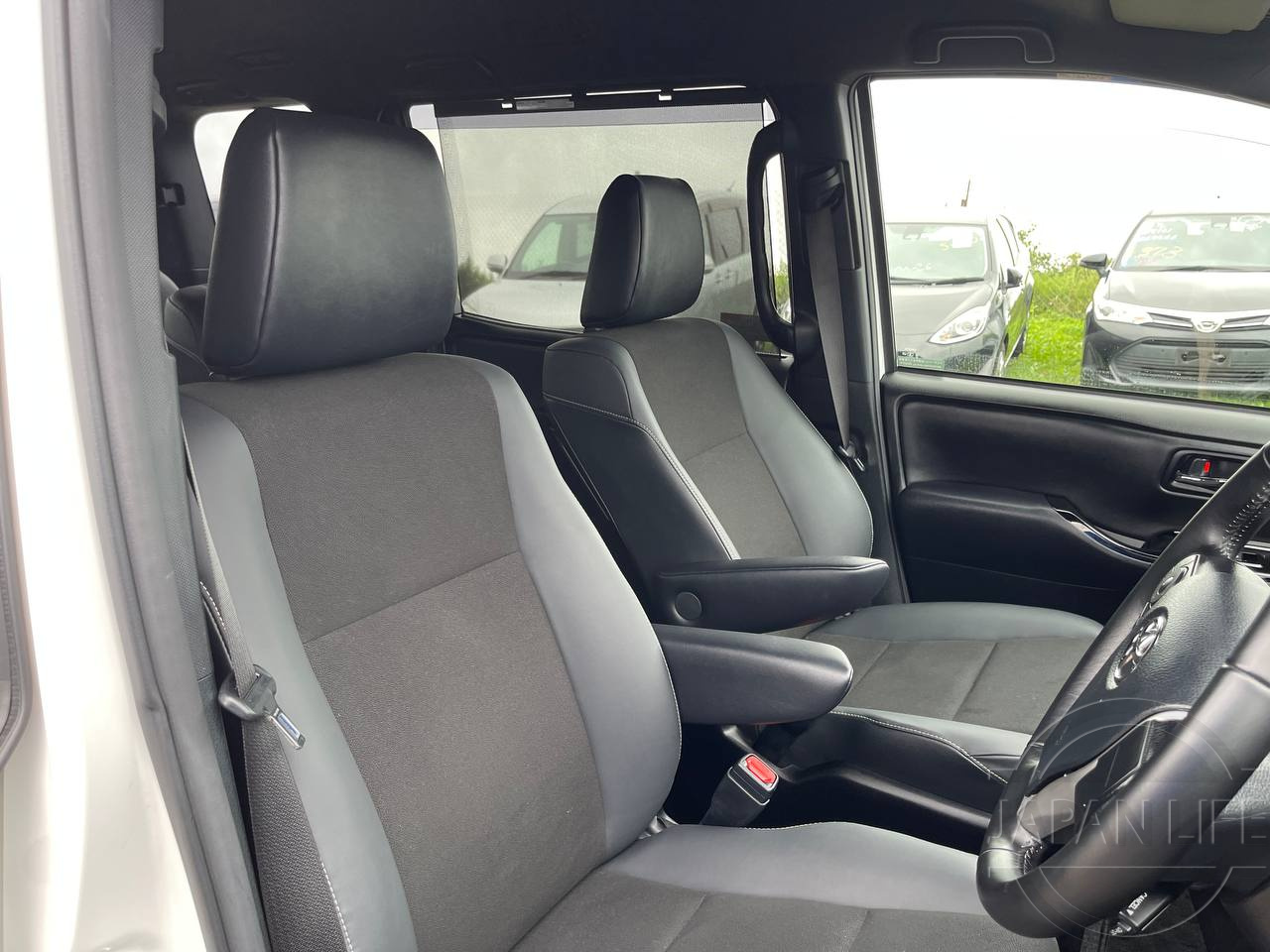 Фото Toyota Noah - Japan Life 