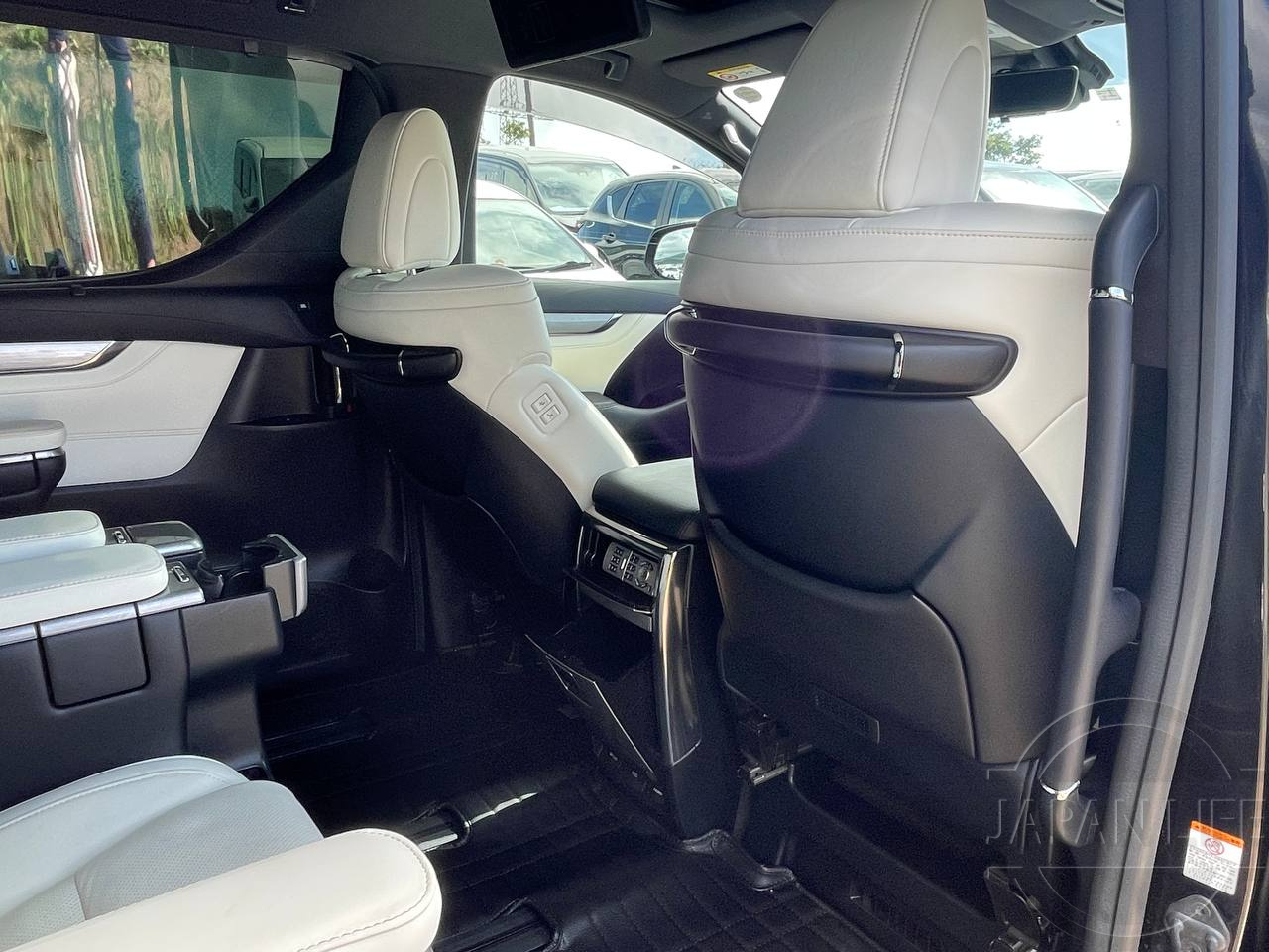 Фото Toyota Alphard - Japan Life 