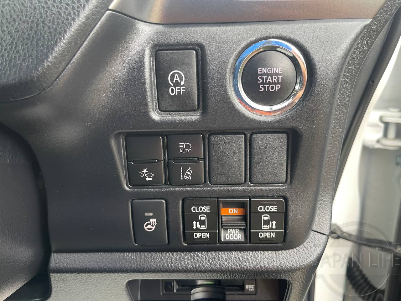 Фото Toyota Esquire - Japan Life 