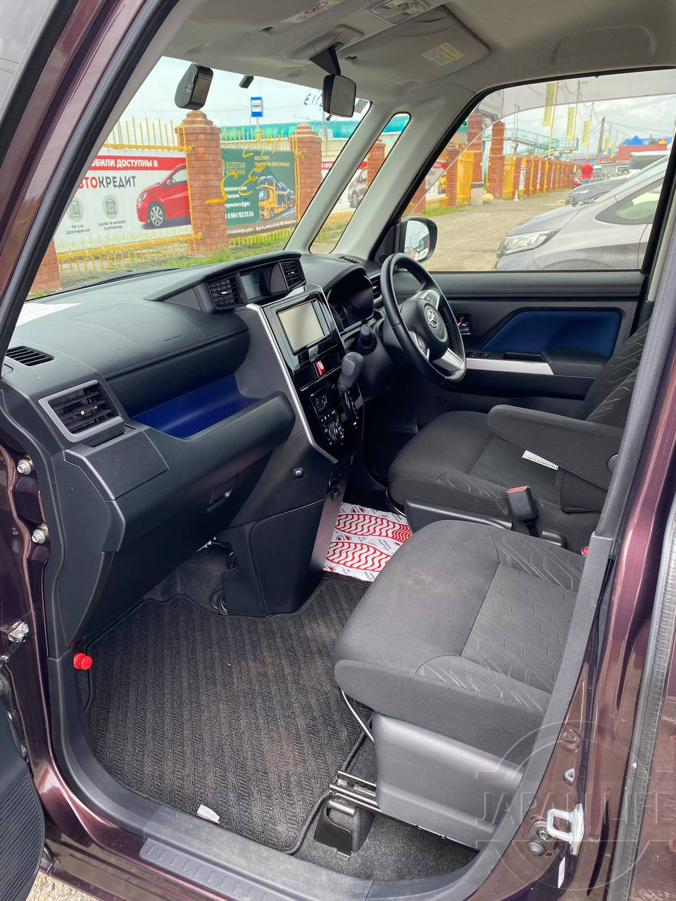 Фото Toyota Tank - Japan Life 